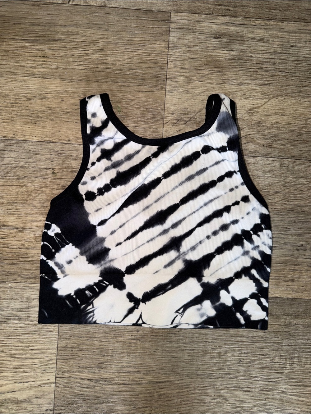 Colsie Black and White Tie-Dye Crop Tank